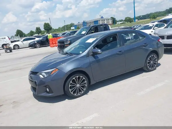 5YFBURHE7GP425149 2016 TOYOTA COROLLA - Image 2