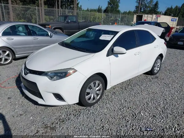 5YFBURHE7GP435681 2016 TOYOTA COROLLA - Image 2