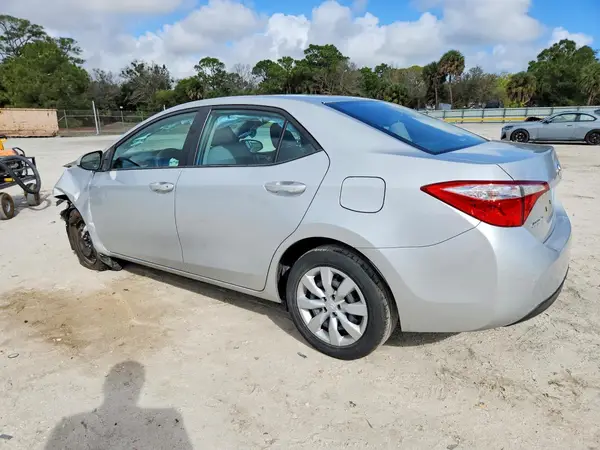 5YFBURHE7GP441593 2016 TOYOTA COROLLA - Image 2