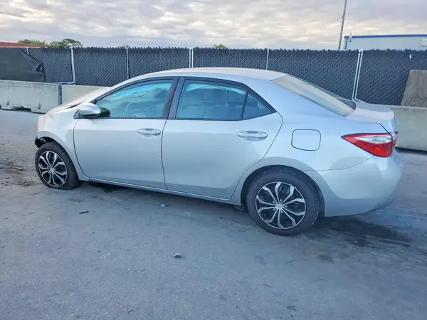 5YFBURHE7GP444915 2016 TOYOTA COROLLA - Image 2