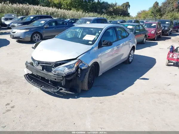 5YFBURHE7GP444994 2016 TOYOTA COROLLA - Image 2