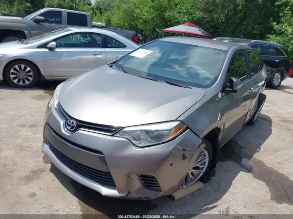 5YFBURHE7GP457972 2016 TOYOTA COROLLA - Image 2