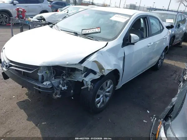 5YFBURHE7GP458703 2016 TOYOTA COROLLA - Image 2