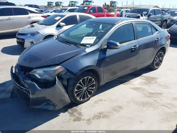 5YFBURHE7GP459818 2016 TOYOTA COROLLA - Image 2