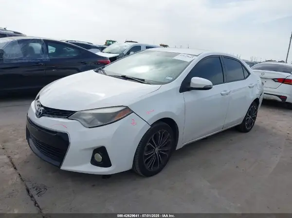 5YFBURHE7GP461066 2016 TOYOTA COROLLA - Image 2