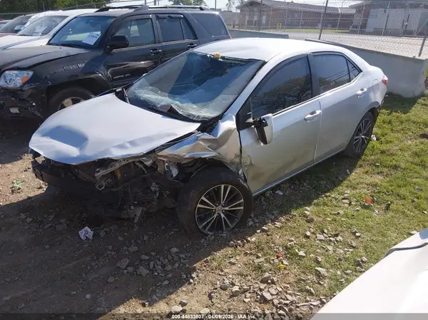 5YFBURHE7GP465845 2016 TOYOTA COROLLA - Image 2