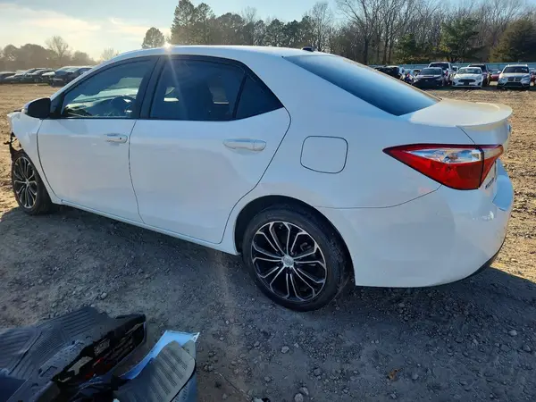 5YFBURHE7GP466171 2016 TOYOTA COROLLA - Image 2