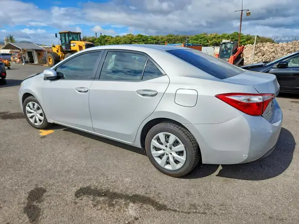 5YFBURHE7GP473802 2016 TOYOTA COROLLA - Image 2