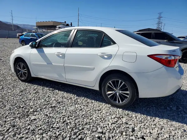 5YFBURHE7GP476084 2016 TOYOTA COROLLA - Image 2