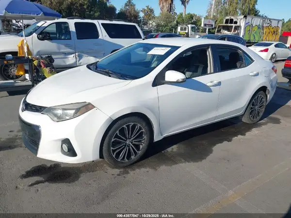 5YFBURHE7GP481270 2016 TOYOTA COROLLA - Image 2