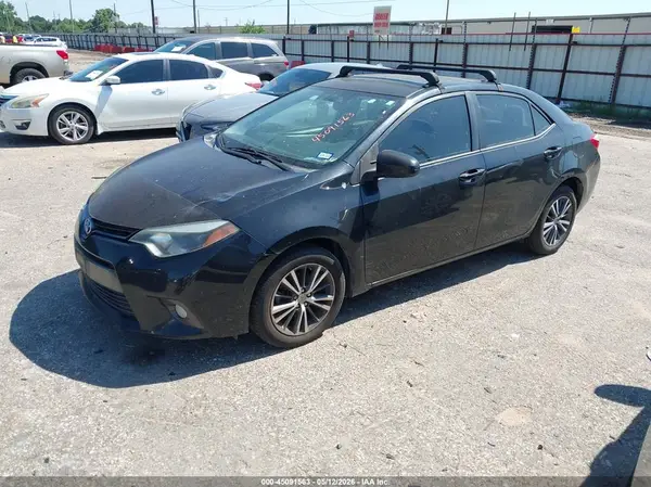 5YFBURHE7GP484217 2016 TOYOTA COROLLA - Image 2