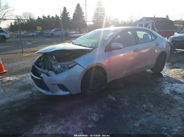 5YFBURHE7GP521329 2016 TOYOTA COROLLA - Image 2