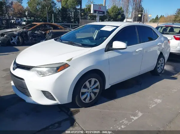 5YFBURHE7GP525770 2016 TOYOTA COROLLA - Image 2