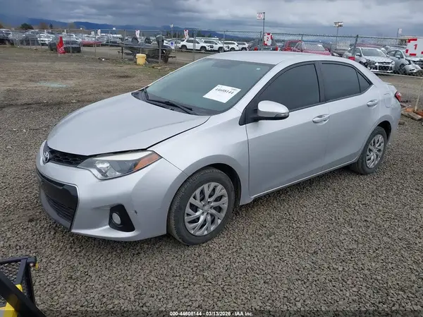 5YFBURHE7GP526272 2016 TOYOTA COROLLA - Image 2