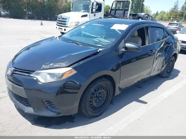 5YFBURHE7GP533562 2016 TOYOTA COROLLA - Image 2