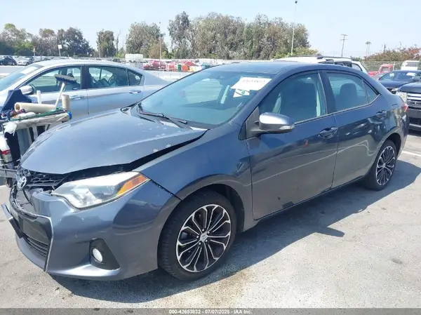 5YFBURHE7GP545517 2016 TOYOTA COROLLA - Image 2