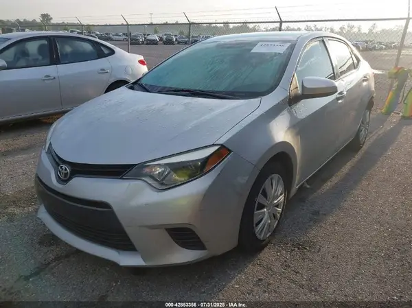 5YFBURHE7GP556887 2016 TOYOTA COROLLA - Image 2