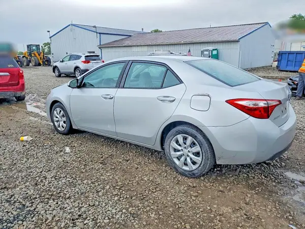 5YFBURHE7GP559756 2016 TOYOTA COROLLA - Image 2