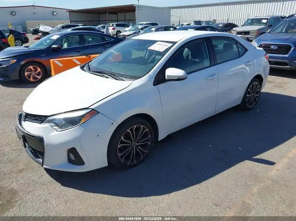 5YFBURHE7GP563595 2016 TOYOTA COROLLA - Image 2