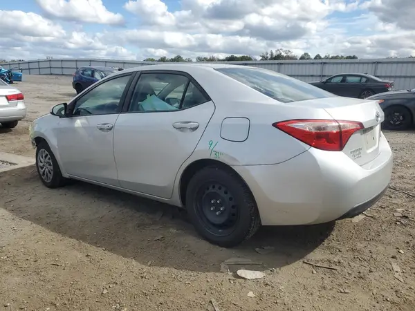 5YFBURHE7HP569253 2017 TOYOTA COROLLA - Image 2