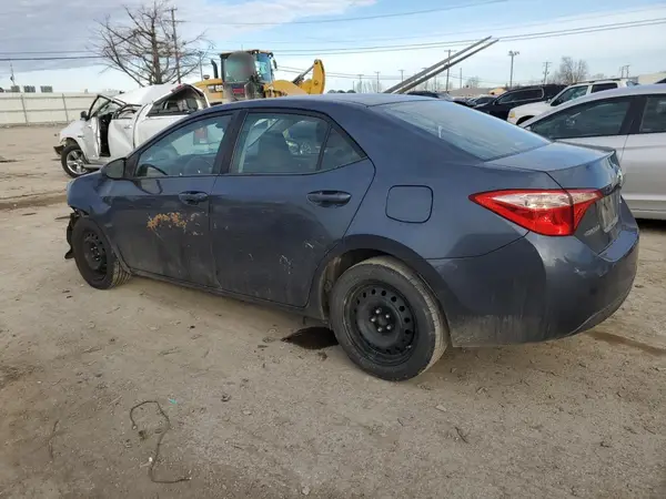 5YFBURHE7HP570208 2017 TOYOTA COROLLA - Image 2