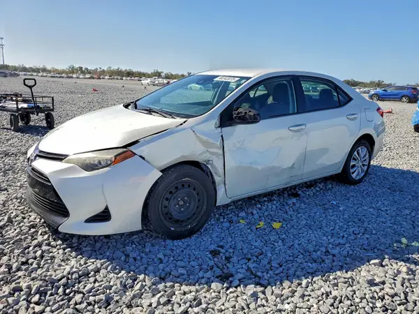 5YFBURHE7HP570497 2017 TOYOTA COROLLA - Image 1