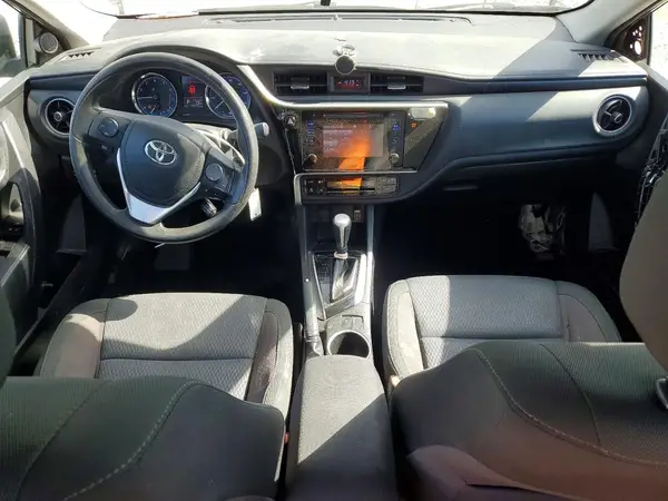 5YFBURHE7HP570922 2017 TOYOTA COROLLA - Image 8
