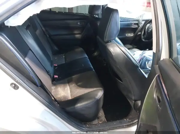 5YFBURHE7HP571083 2017 TOYOTA COROLLA - Image 8