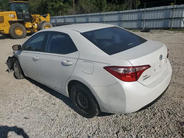 5YFBURHE7HP572671 2017 TOYOTA COROLLA - Image 2