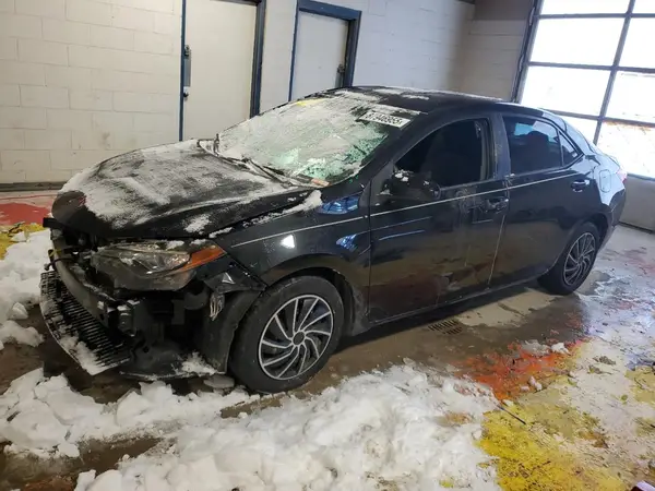 5YFBURHE7HP573433 2017 TOYOTA COROLLA - Image 1