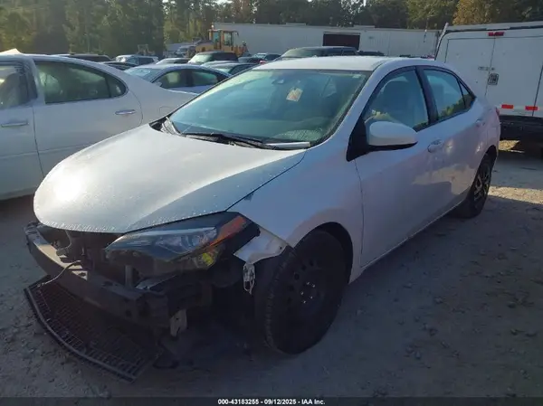 5YFBURHE7HP574162 2017 TOYOTA COROLLA - Image 2