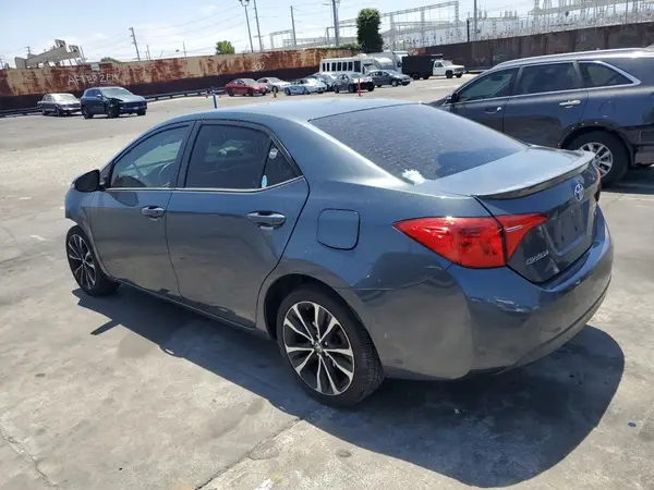 5YFBURHE7HP575960 2017 TOYOTA COROLLA - Image 2