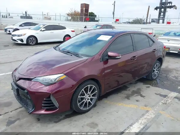5YFBURHE7HP577479 2017 TOYOTA COROLLA - Image 2