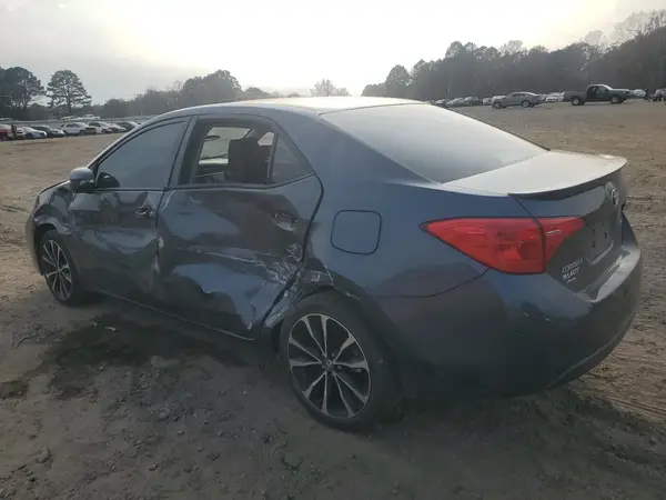 5YFBURHE7HP579121 2017 TOYOTA COROLLA - Image 2