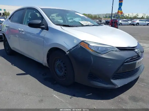 5YFBURHE7HP580298 2017 TOYOTA COROLLA - Image 1