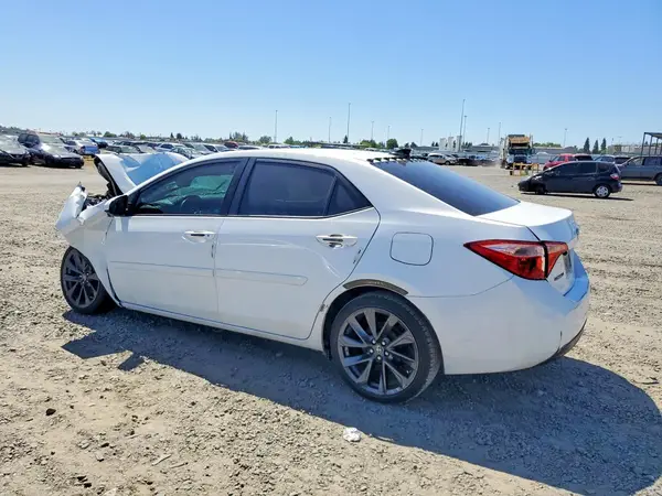 5YFBURHE7HP581337 2017 TOYOTA COROLLA - Image 2