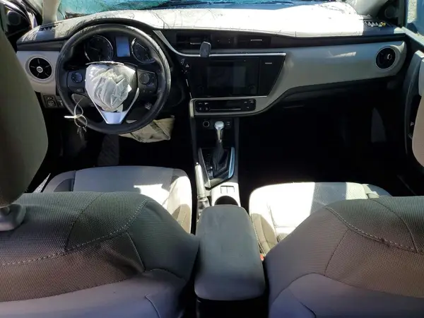 5YFBURHE7HP581337 2017 TOYOTA COROLLA - Image 8