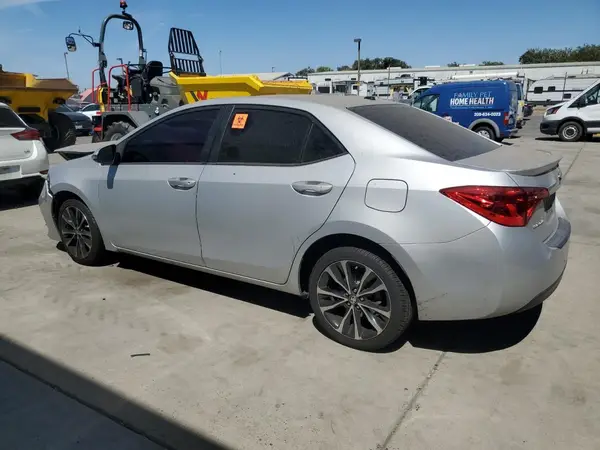 5YFBURHE7HP585260 2017 TOYOTA COROLLA - Image 2