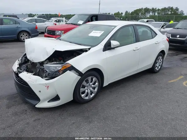 5YFBURHE7HP587560 2017 TOYOTA COROLLA - Image 2