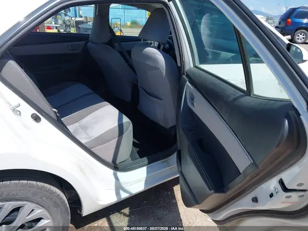 5YFBURHE7HP588384 2017 TOYOTA COROLLA - Image 8