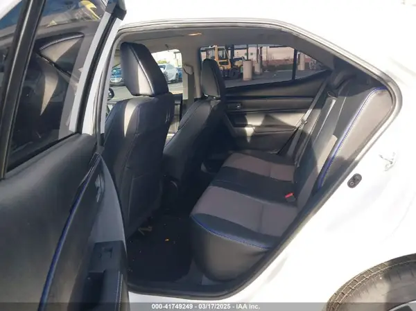 5YFBURHE7HP588482 2017 TOYOTA COROLLA - Image 8