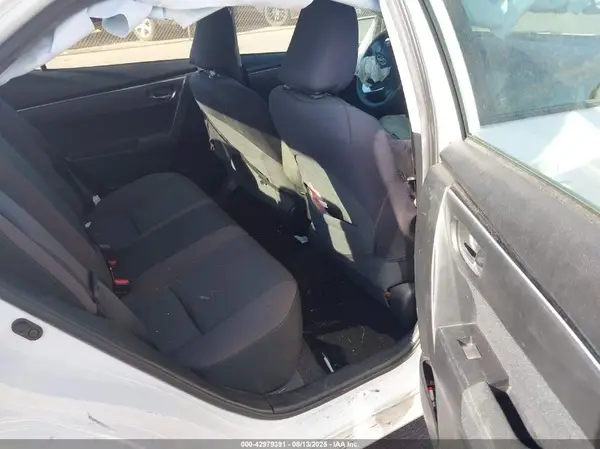 5YFBURHE7HP588644 2017 TOYOTA COROLLA - Image 8