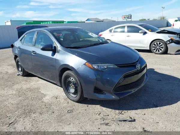 5YFBURHE7HP592094 2017 TOYOTA COROLLA - Image 1