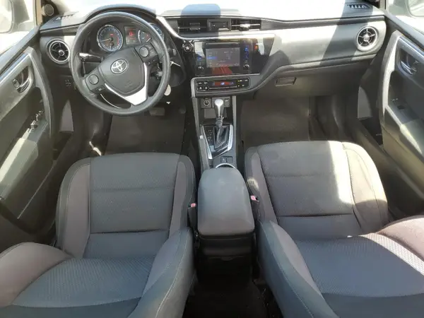 5YFBURHE7HP592242 2017 TOYOTA COROLLA - Image 8