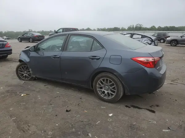 5YFBURHE7HP592368 2017 TOYOTA COROLLA - Image 2