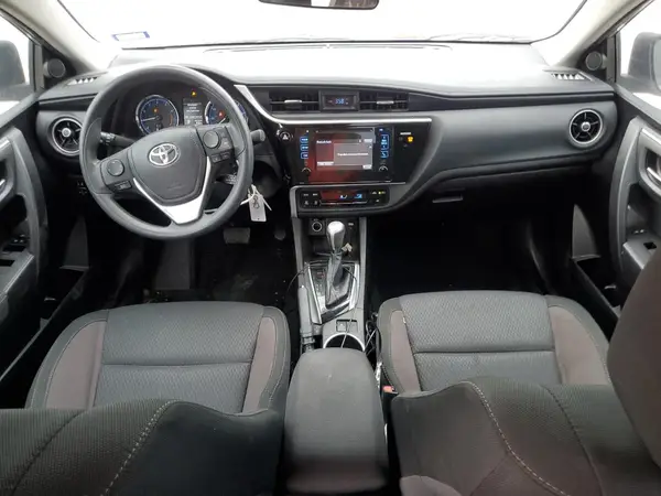 5YFBURHE7HP592743 2017 TOYOTA COROLLA - Image 8