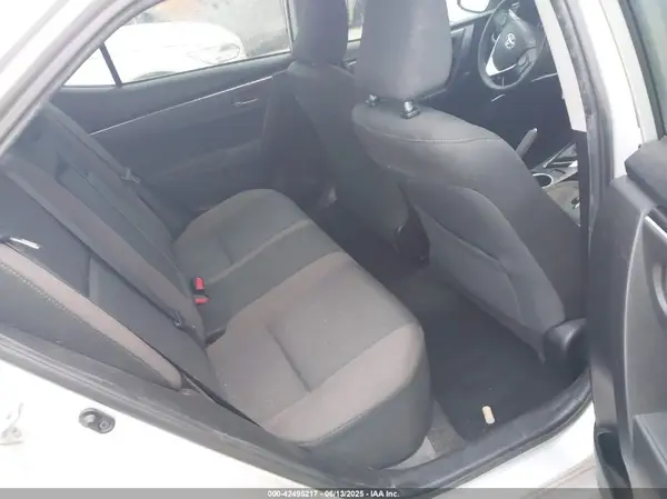 5YFBURHE7HP595674 2017 TOYOTA COROLLA - Image 8
