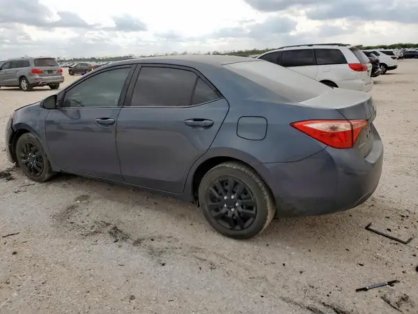 5YFBURHE7HP608133 2017 TOYOTA COROLLA - Image 2
