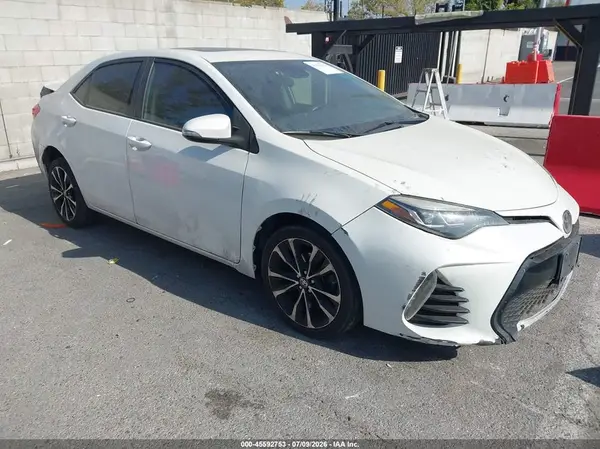 5YFBURHE7HP608472 2017 TOYOTA COROLLA - Image 1