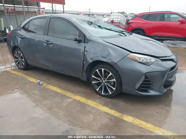 5YFBURHE7HP610335 2017 TOYOTA COROLLA - Image 1